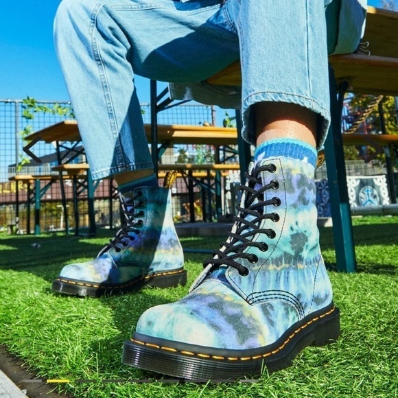 Dr. Martens Shoes - Dr‎ Martens boots 1460 Pascal Tie Dye Blue Pattern Boot size 6 moto boho